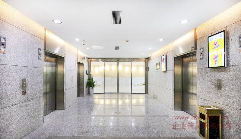 大中華國(guó)際交易廣場(chǎng) 福田中心區(qū) 會(huì)展中心地鐵口 電梯廳圖片