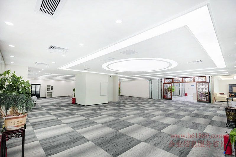 石廈地鐵站 福田區(qū)委附近 新天CBD 新天世紀商務中心 出租:1253平米 電梯口 裝修圖片
