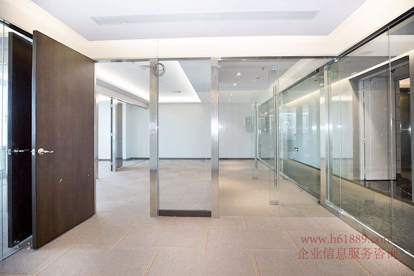 新世界商務(wù)中心 市民中心西 深圳證券交易所旁 電梯口 業(yè)主直租 全新裝修 裝修圖片