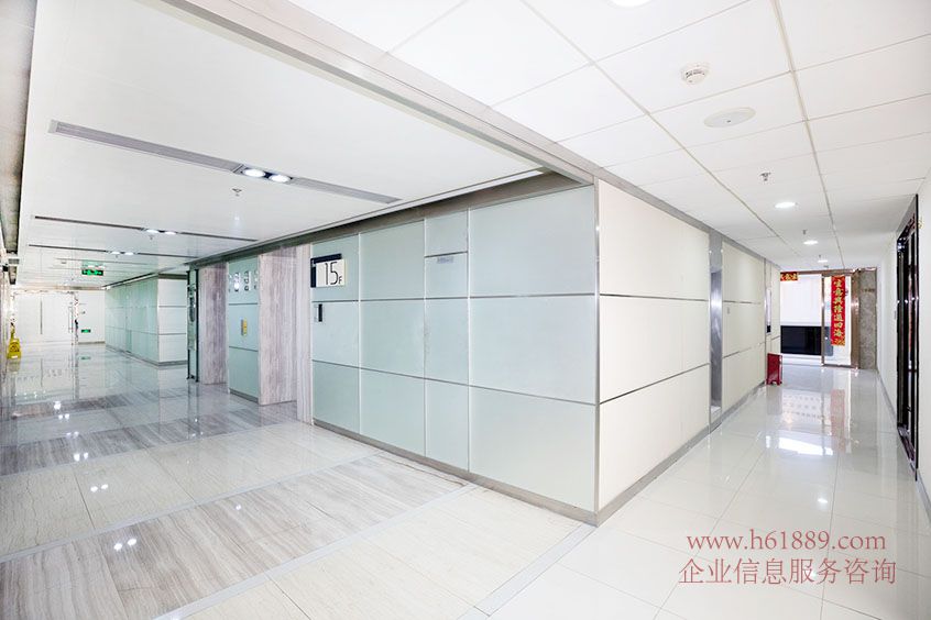 福田中心區(qū) 榮超經(jīng)貿(mào)中心 138元/平米/月 市民中心東 全辦公家私 東南向 出租 經(jīng)貿(mào)中心 出租 公共區(qū)域電梯廳 裝修圖片