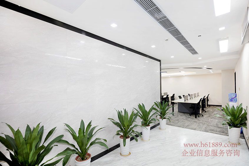 金中環(huán)商務(wù)大廈(金中環(huán)國際商務(wù)大廈)電梯口 租金138元/平米/月 會展中心地鐵站E出口 出租 裝修圖片