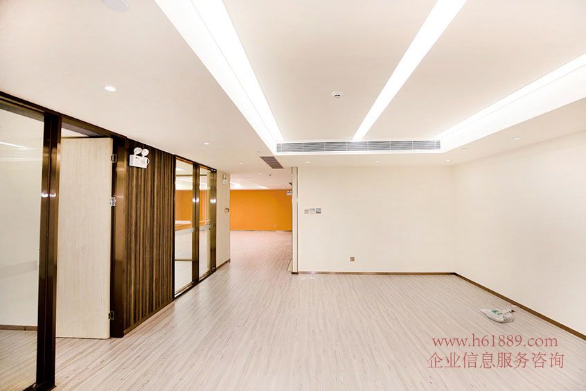 現(xiàn)代國際大廈(現(xiàn)代國際商務(wù)大廈)電梯口 全新裝修 會展中心地鐵站 業(yè)主出租 復(fù)式 二層 裝修圖片