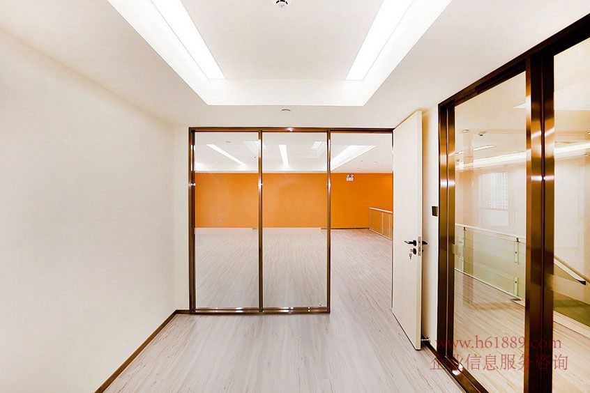 現(xiàn)代國際大廈(現(xiàn)代國際商務(wù)大廈)電梯口 全新裝修 會展中心地鐵站 業(yè)主出租 復(fù)式 二層 裝修圖片