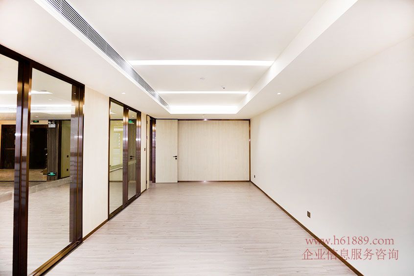 現(xiàn)代國際大廈(現(xiàn)代國際商務(wù)大廈)電梯口 全新裝修 會展中心地鐵站 業(yè)主出租 復(fù)式 一層 裝修圖片