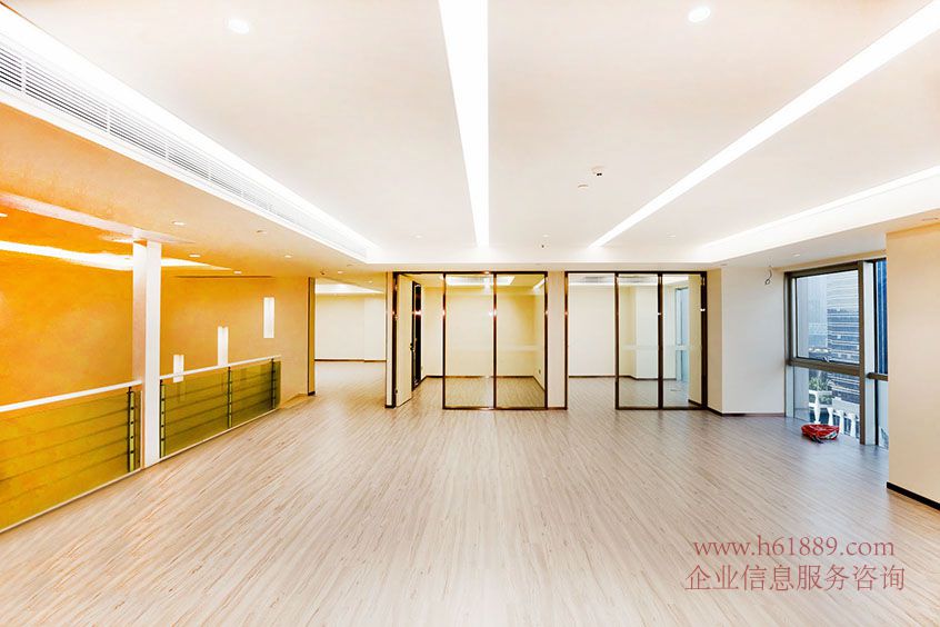 現(xiàn)代國際大廈(現(xiàn)代國際商務(wù)大廈)電梯口 全新裝修 會展中心地鐵站 業(yè)主出租 復(fù)式 一層 裝修圖片