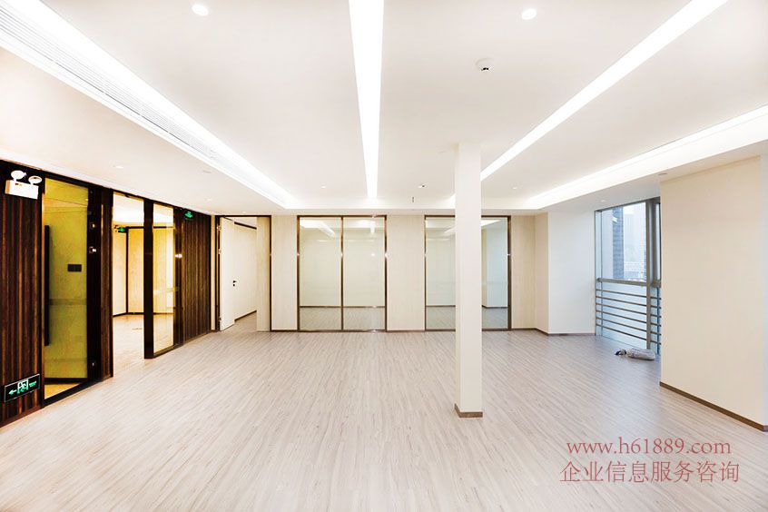 現(xiàn)代國際大廈(現(xiàn)代國際商務(wù)大廈)電梯口 全新裝修 會展中心地鐵站 業(yè)主出租 復(fù)式 一層 裝修圖片